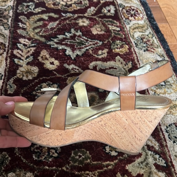 Sandals - Picture 3 of 8